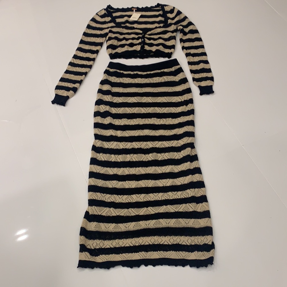 Free People Brand New Set. Size XS. Crochet sweater set - Picture 3 of 4